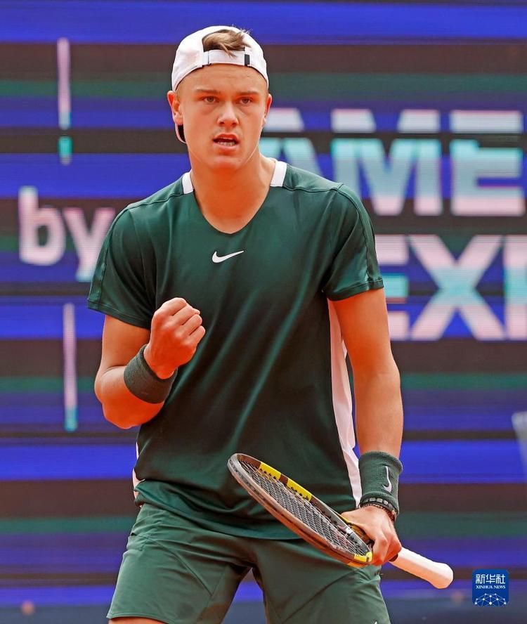 才华横溢的 才华横溢的